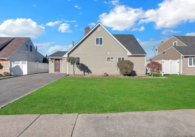 Photo 2 of Single family home for sale at 24 Wheelbarrow Ln, Hempstead, NY 11793 | MLS# 1063956 | Listing updated on 2026-10-28