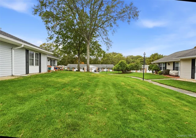 Listing Photo 4 - Condo for sale in building located at 379C Woodbridge Dr, Brookhaven, NY 11719 - Unit #C