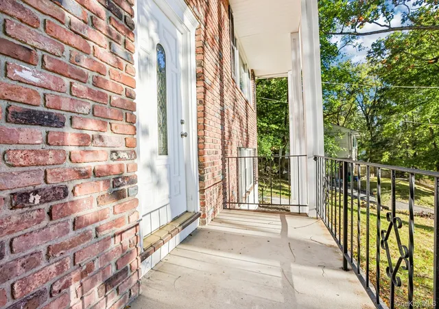 Photo 3 of Single family home for sale at 34 Cricketown Rd, Stony Point, NY 10980 | MLS# 1063971 | Listing updated on 2026-10-19