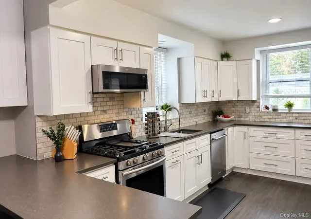 Photo 4 of Single family home for sale at 6 Brook St, Ramapo, NY 10901 | MLS# 1063973 | Listing updated on 2026-10-25