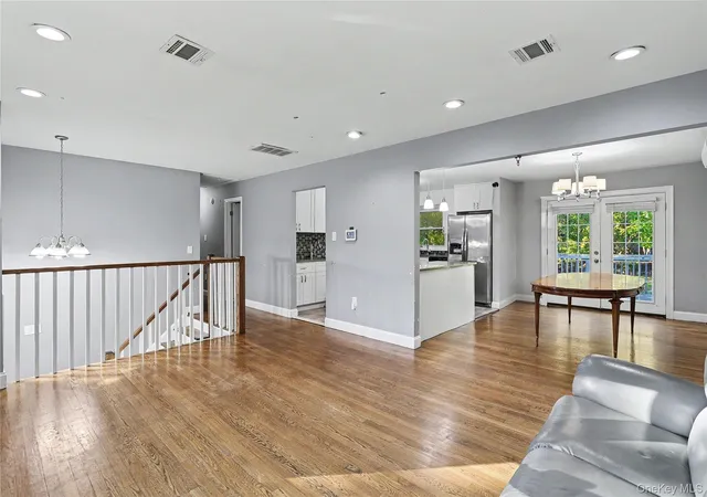 Photo 1 of Single family home for sale at 4 Earl Ct, Ramapo, NY 10952 | MLS# 1063985 | Listing updated on 2026-10-19