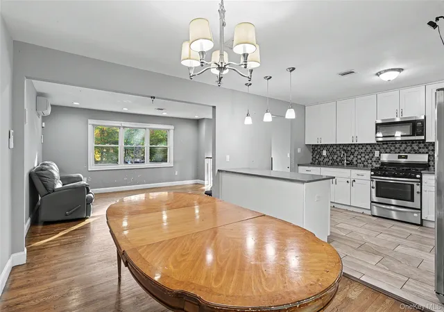 Photo 2 of Single family home for sale at 4 Earl Ct, Ramapo, NY 10952 | MLS# 1063985 | Listing updated on 2026-10-19
