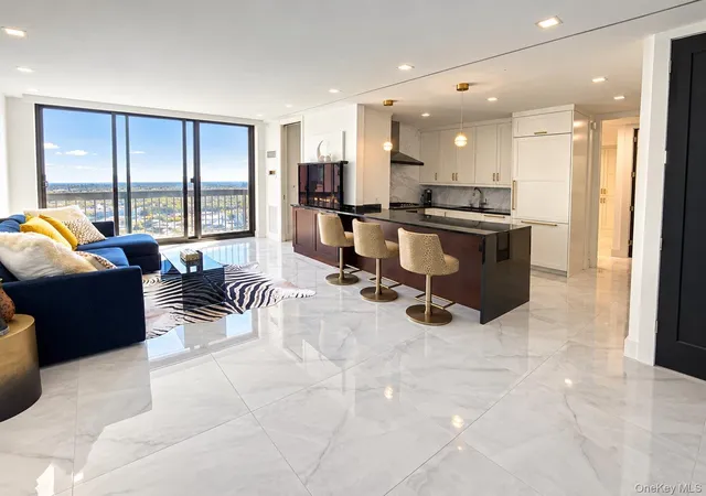 Listing Photo 3 - Condo for sale in building located at 27110 Grand Central Pkwy, New York, NY 11550 - Unit #33R
