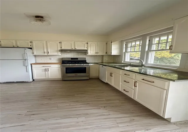 Photo 4 of House for sale at 105 Chappaqua Rd, Ossining, NY 10510 | MLS# 1064050 | Listing updated on 2026-10-19