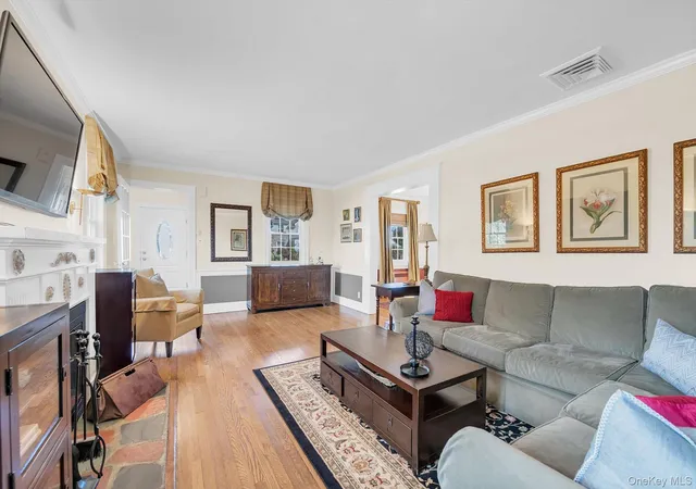 Photo 4 of Single family home for sale at 53 Murdock Rd, Hempstead, NY 11563 | MLS# 1064088 | Listing updated on 2026-10-27