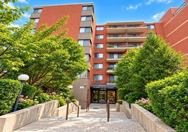 Condo for sale at 139-35 35th Avenue #4C, New York, NY 11354 | MLS# 1064095