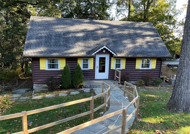 Single family home for sale at 32 Crest Dr, Carmel, NY 10541 | MLS# 1064108