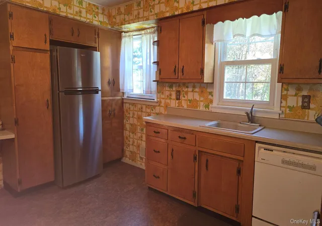 Photo 2 of Single family home for sale at 115 Park Ave, Thompson, NY 12701 | MLS# 1064112 | Listing updated on 2026-10-27