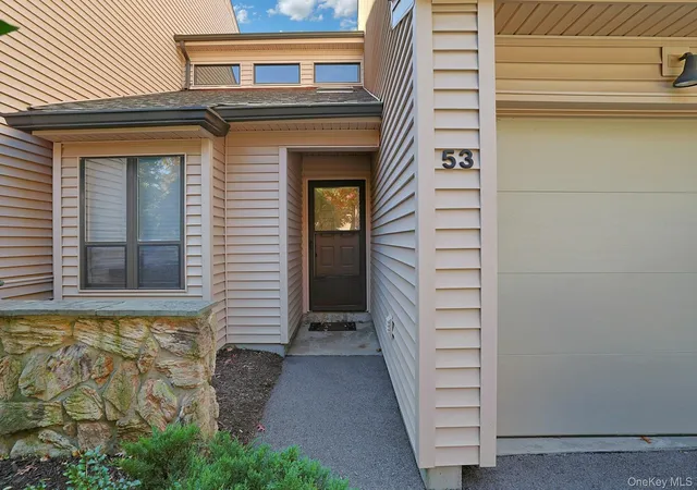 Photo 3 of Single family home for sale at 53 Hudson Watch Dr, Ossining, NY 10562 | MLS# 1064126 | Listing updated on 2026-10-28