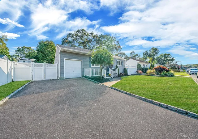 Photo 2 of Single family home for sale at 20 44th Street, Islip, NY 11751 | MLS# 1064145 | Listing updated on 2026-10-24