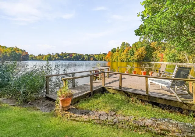Photo 4 of Single family home for sale at 56 Twin Ridges Rd, Ossining, NY 10562 | MLS# 1064150 | Listing updated on 2026-10-22
