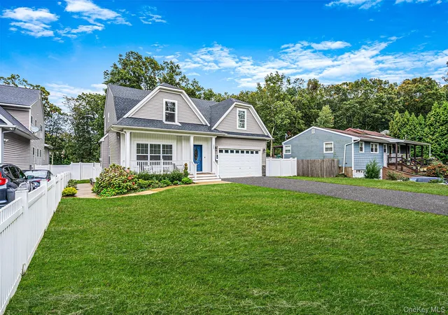 Single family home for sale at 205 Kohr Rd, Smithtown, NY 11754 | MLS# 1064178