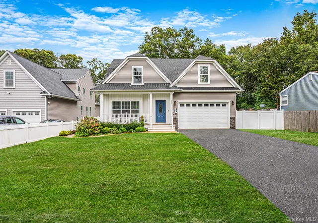 Photo 1 of Single family home for sale at 205 Kohr Rd, Smithtown, NY 11754 | MLS# 1064178 | Listing updated on 2026-10-28