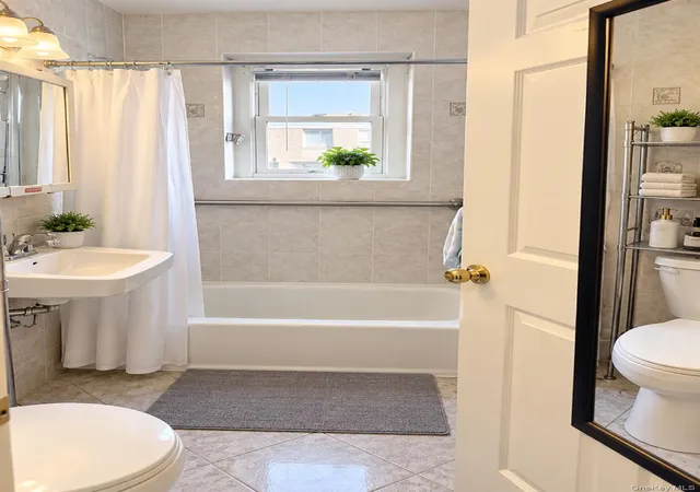Photo 4 of House for sale at 4177 Summit, New York, NY 11355 | MLS# 1064181 | Listing updated on 2026-10-20