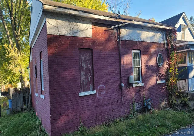 Photo 1 of Single family home for sale at 5 Ora St, New Windsor, NY 12553 | MLS# 1064205 | Listing updated on 2026-10-29