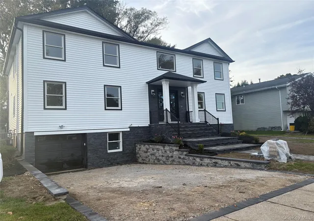 Photo 1 of Single family home for sale at 11 Delaware Ave, Oyster Bay, NY 11753 | MLS# 1064217 | Listing updated on 2026-10-28