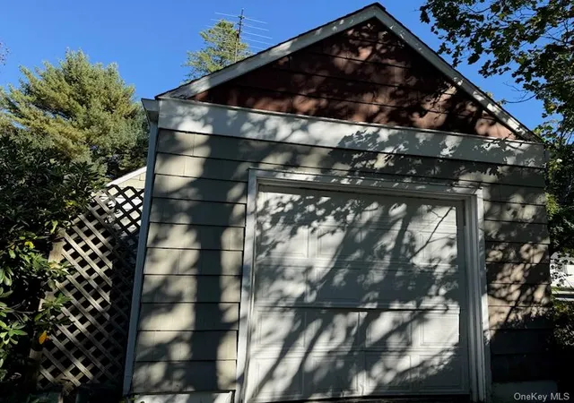 Photo 3 of Single family home for sale at 416 9th Avenue, Huntington, NY 11731 | MLS# 1064223 | Listing updated on 2026-10-24