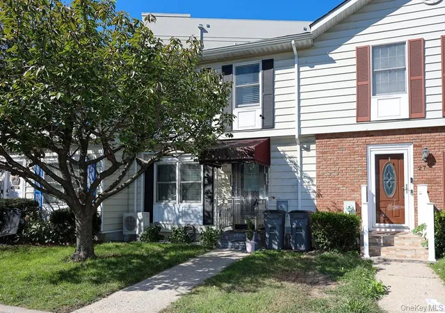 Photo 2 of Single family home for sale at 25 Centre St, Yonkers, NY 10701 | MLS# 1064227 | Listing updated on 2026-10-24