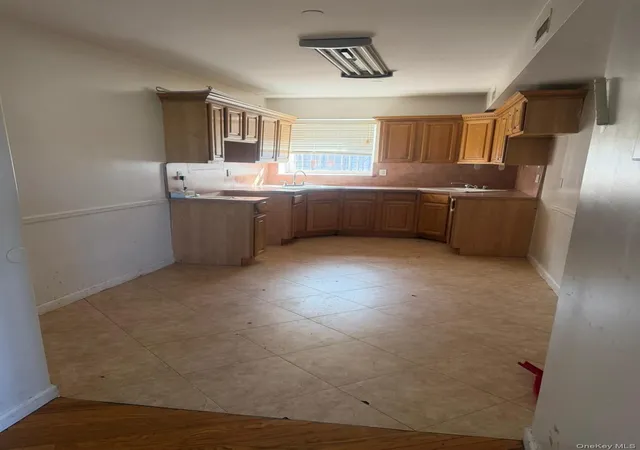 Listing Photo 4 - Condo for sale in building located at 616 Bedford Ave, New York, NY 11249 - Unit #5C