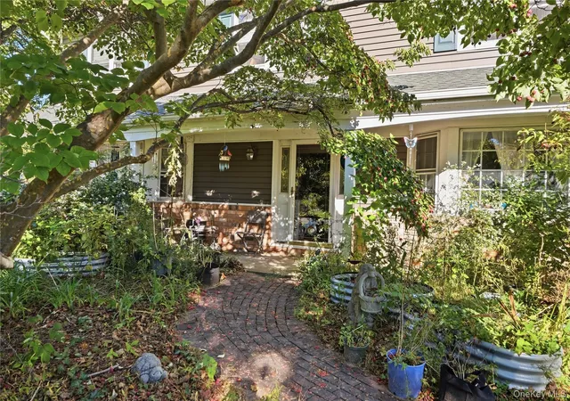 Photo 1 of Single family home for sale at 30 Manor Rd N, Huntington, NY 11740 | MLS# 1064279 | Listing updated on 2026-10-25