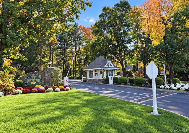 Photo 2 of Single family home for sale at 83 Roundtop Rd, Yonkers, NY 10710 | MLS# 1064302 | Listing updated on 2026-10-28