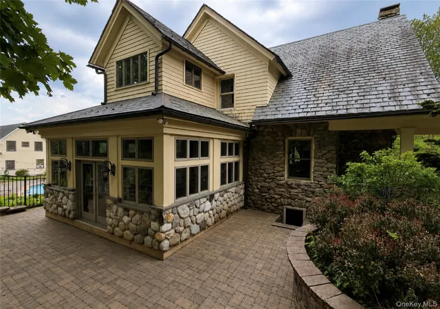 Photo 2 of Single family home for sale at 205 High St, Monroe, NY 10950 | MLS# 1064310 | Listing updated on 2026-10-29
