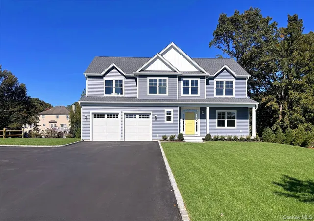 Photo 1 of Single family home for sale at 471 Clay Pitts Rd, Huntington, NY 11731 | MLS# 1064330 | Listing updated on 2026-10-29
