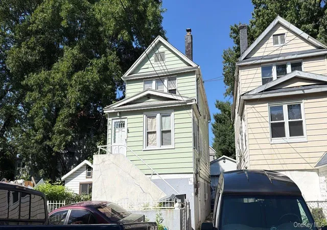 Photo 3 of House for sale at 313 Stephens Ave, New York, NY 10473 | MLS# 1064389 | Listing updated on 2026-10-20