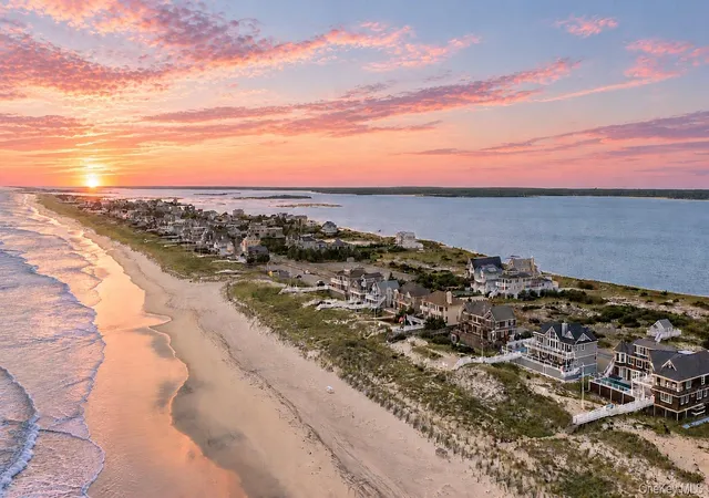 Photo 1 of Single family home for sale at 747 Dune Rd, Southampton, NY 11978 | MLS# 1064443 | Listing updated on 2026-10-27
