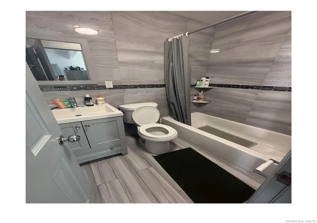 Photo 4 of House for sale at 36-13 Greenpoint Ave, New York, NY 11101 | MLS# 1064455 | Listing updated on 2026-10-20