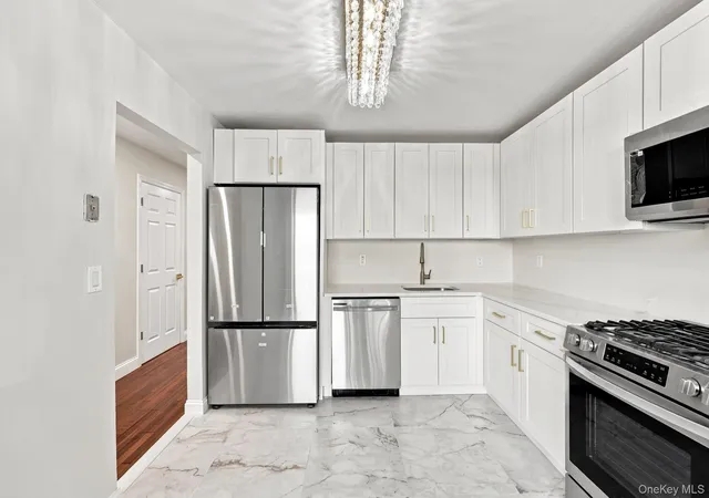 Photo 4 of Condo for sale at 38 Heritage Dr #H, Clarkstown, NY 10956 | MLS# 1064465 | Listing updated on 2026-10-21