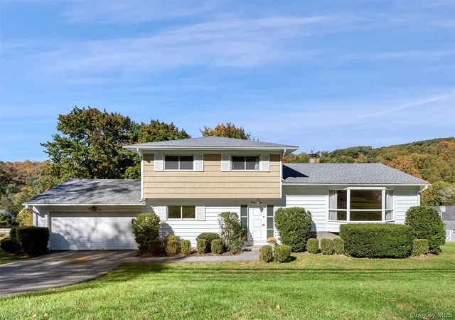 Single family home for sale at 32 Hillview Dr, Mount Pleasant, NY 10570 | MLS# 1064485