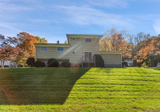 Photo 1 of Single family home for sale at 32 Hillview Dr, Mount Pleasant, NY 10570 | MLS# 1064485 | Listing updated on 2026-10-25