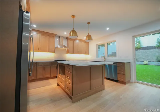 Photo 3 of Single family home for sale at 89 Patmore Ave, Yonkers, NY 10710 | MLS# 1064504 | Listing updated on 2026-10-26