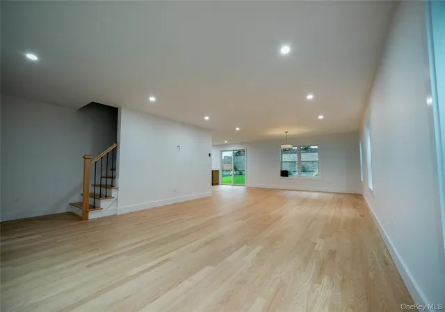 Photo 4 of Single family home for sale at 89 Patmore Ave, Yonkers, NY 10710 | MLS# 1064504 | Listing updated on 2026-10-26