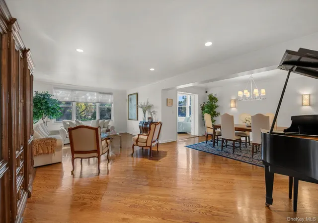 Photo 4 of House for sale at 1390 Broadway #104, Hempstead, NY 11557 | MLS# 1064514 | Listing updated on 2026-10-24
