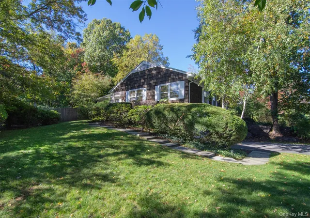 Photo 1 of Single family home for sale at 2 Longview Dr, Scarsdale, NY 10583 | MLS# 1064518 | Listing updated on 2026-10-26