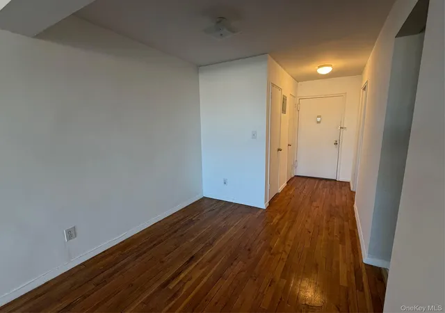 Photo 4 of House for sale at 1 E Broadway #4R, Long Beach, NY 11561 | MLS# 1064523 | Listing updated on 2026-10-20