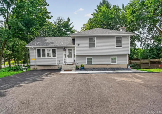 Photo 1 of Single family home for sale at 3 Ben Lomond Dr, Wallkill, NY 10941 | MLS# 1064561 | Listing updated on 2026-10-25