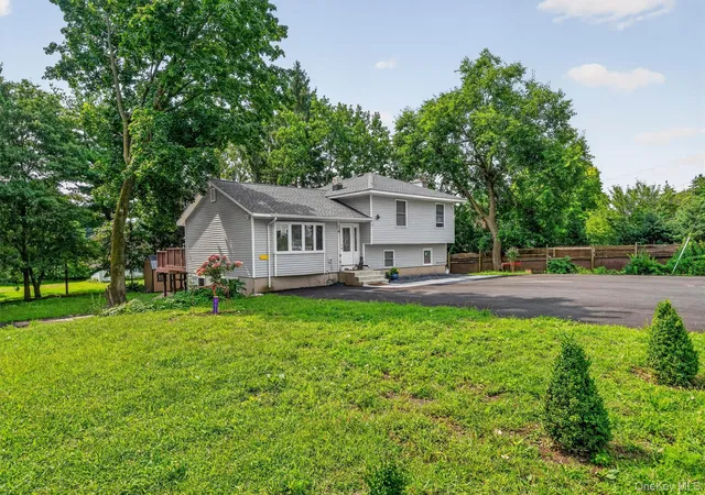 Photo 1 of Single family home for sale at 3 Ben Lomond Dr, Wallkill, NY 10941 | MLS# 1064561 | Listing updated on 2026-10-25