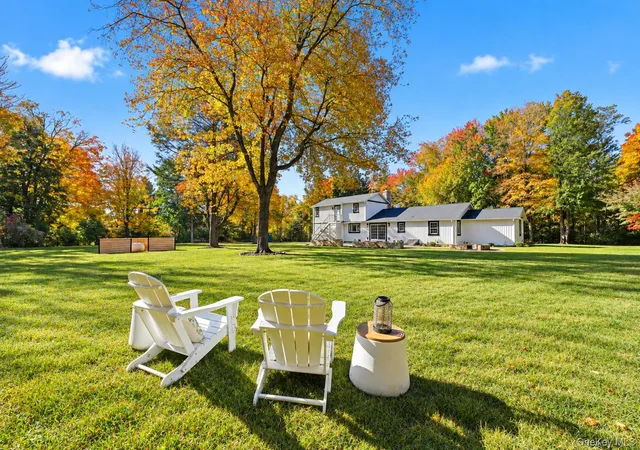 Photo 3 of Single family home for sale at 145 Smith Ridge Rd, Lewisboro, NY 10590 | MLS# 1064566 | Listing updated on 2026-10-28