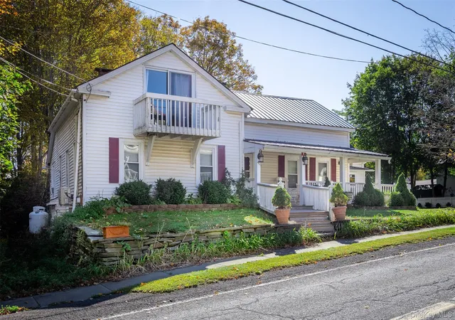 Photo 3 of Single family home for sale at 40 Goshen Rd, Windham, NY 12439 | MLS# 1064569 | Listing updated on 2026-10-20