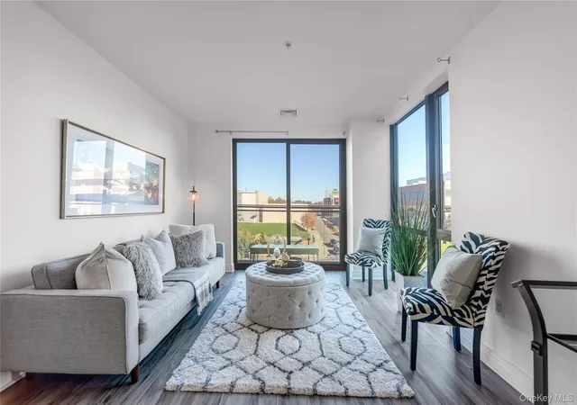 Condo for sale at 701 Ridge Hl Blvd #8M, Yonkers, NY 10710 | MLS# 1064574