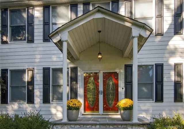 Photo 1 of Single family home for sale at 209 Old Town Rd, Brookhaven, NY 11733 | MLS# 1064577 | Listing updated on 2026-10-25