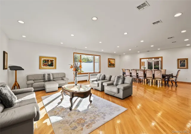 Photo 4 of Single family home for sale at 37 Mariner Way, Ramapo, NY 10952 | MLS# 1064579 | Listing updated on 2026-10-28