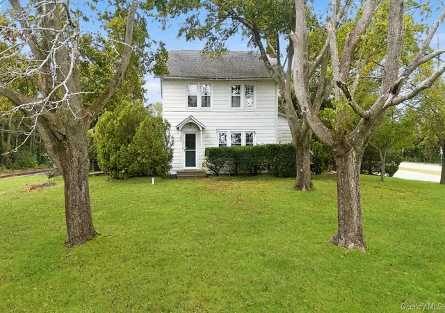 Photo 1 of Single family home for sale at 645 Hamilton Ave, Southold, NY 11952 | MLS# 1064589 | Listing updated on 2026-10-21