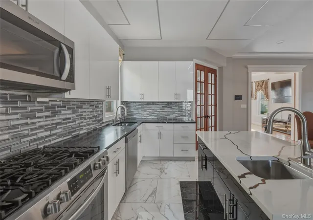 Photo 4 of Single family home for sale at 240 S 10th Avenue, Mount Vernon, NY 10550 | MLS# 1064590 | Listing updated on 2026-10-21