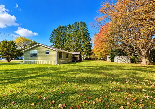 Photo 3 of Manufactured home for sale at 326 Old Route 17, Rockland, NY 12758 | MLS# 1064607 | Listing updated on 2026-10-21