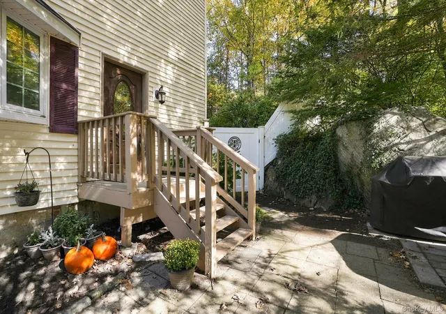 Photo 3 of Single family home for sale at 802 Route 52, Carmel, NY 10512 | MLS# 1064609 | Listing updated on 2026-10-23