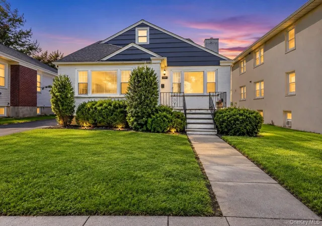 Single family home for sale at 124 Bradford Ave, Mamaroneck, NY 10543 | MLS# 1064656